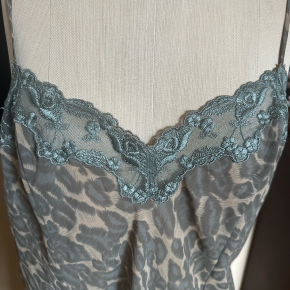 Victoria’s Secret Vintage Slip Lace Green Babydoll Animal Print. Large - Picture 4 of 7